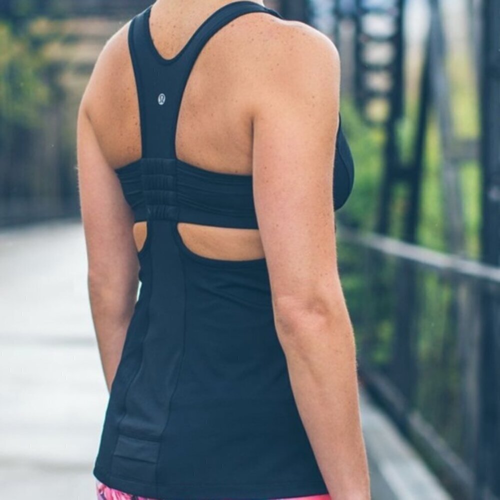 LULULEMON Tone It Athletic Tank Top Black Sz 6 EUC